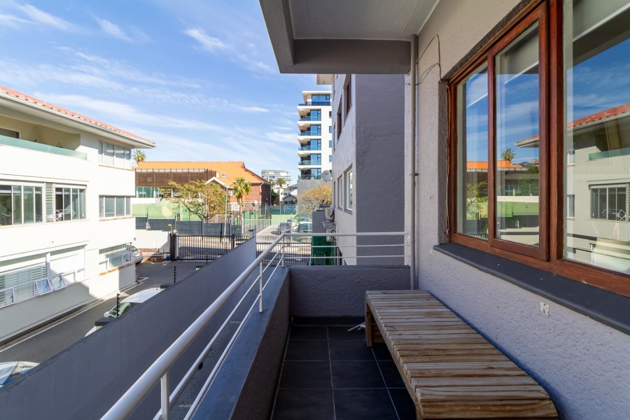 1 Bedroom Property for Sale in Sea Point Western Cape
